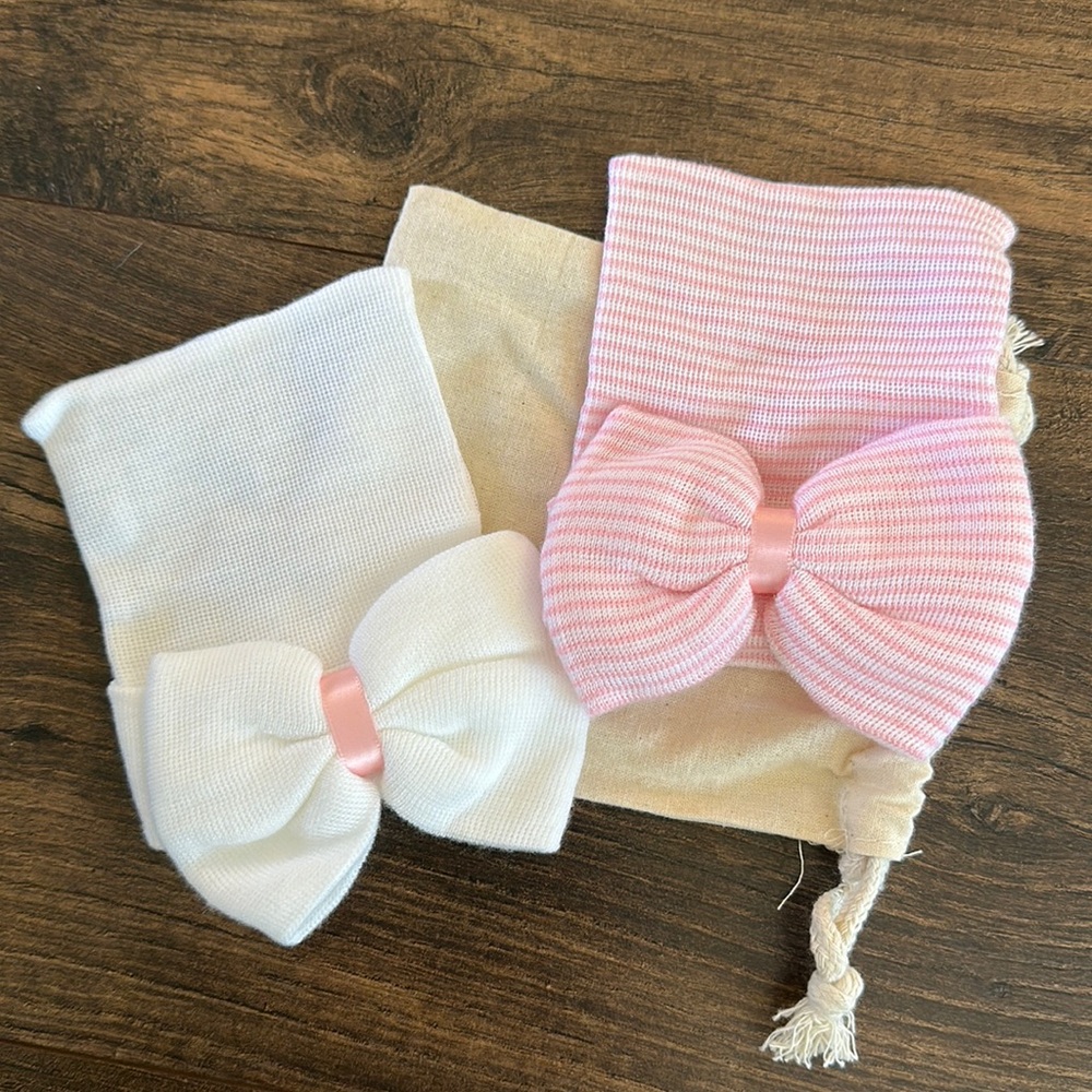 Newborn girl hospital hat with bow